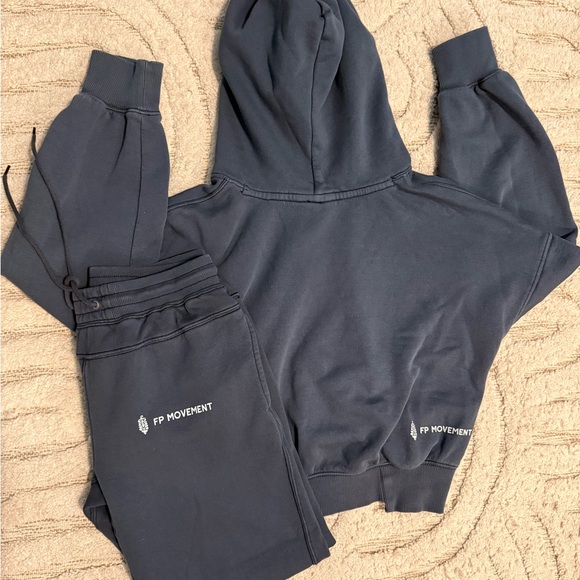 FP Movement Undefeated Set (2pc) - Picture 2 of 5